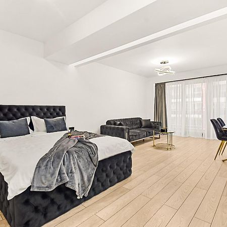Central Deluxe By Rh Living Βουκουρέστι Εξωτερικό φωτογραφία