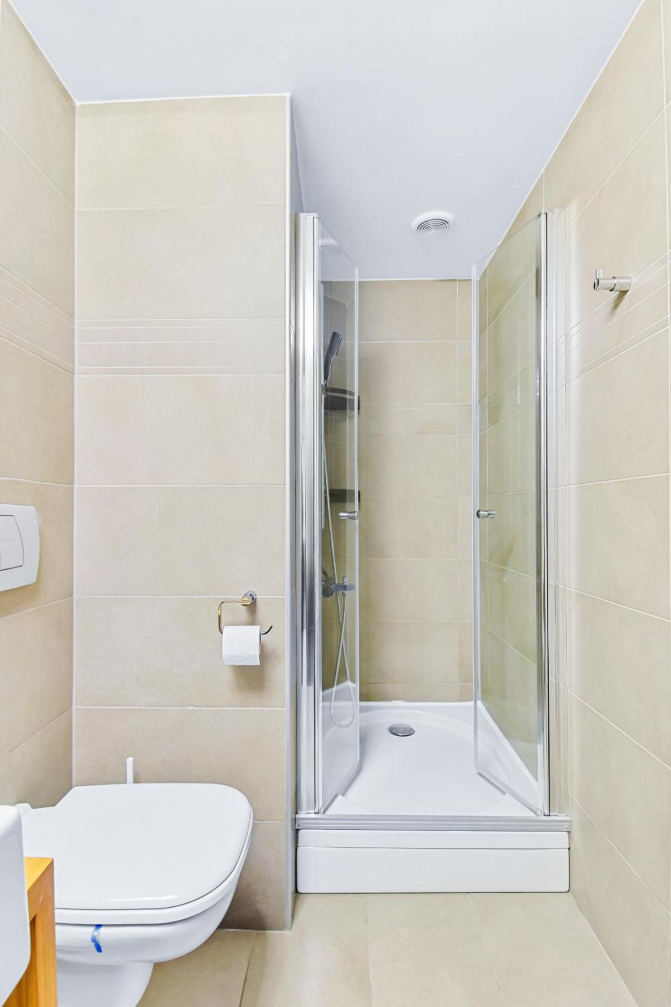 Central Deluxe By Rh Living Βουκουρέστι Εξωτερικό φωτογραφία
