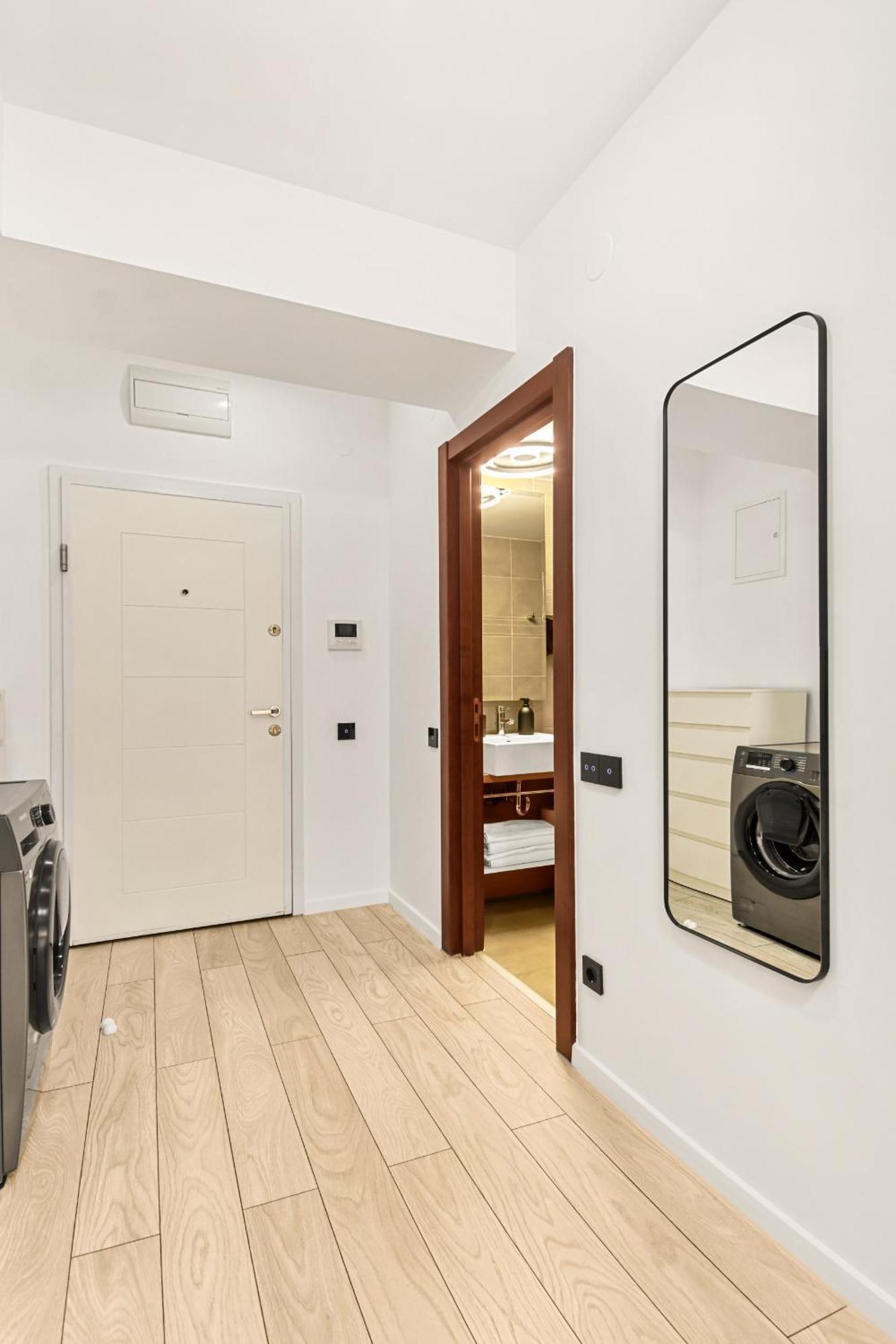 Central Deluxe By Rh Living Βουκουρέστι Εξωτερικό φωτογραφία