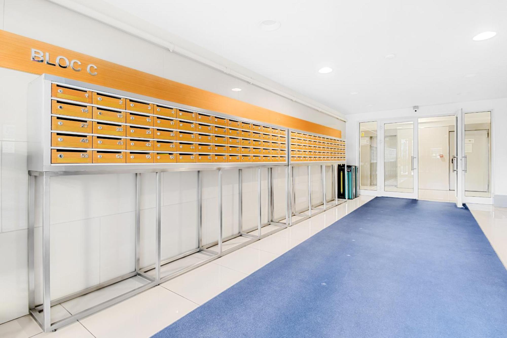 Central Deluxe By Rh Living Βουκουρέστι Εξωτερικό φωτογραφία